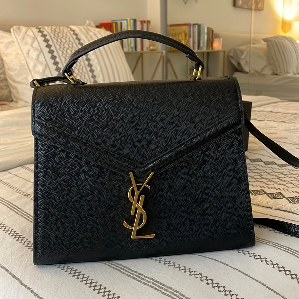 Faux YSL bag. In great condition! New. Comes with dust bag and box.